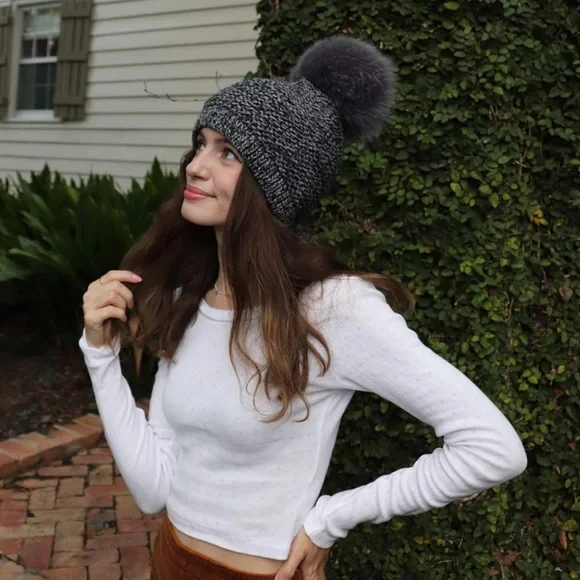 Kyi Kyi | Accessories | Kyi Kyi Canada Icon Beanie Faux Fur  display picture 2